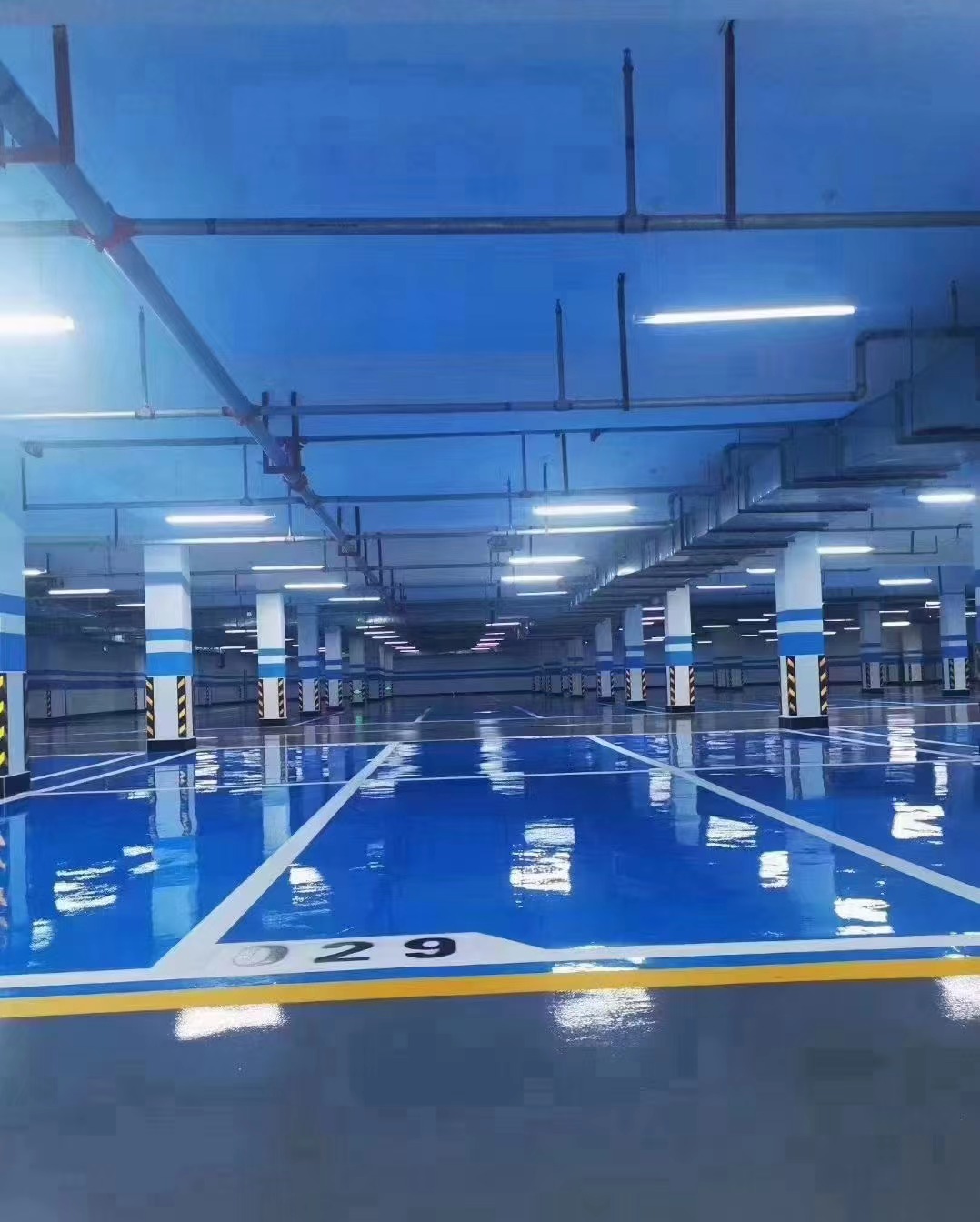 地下停車場